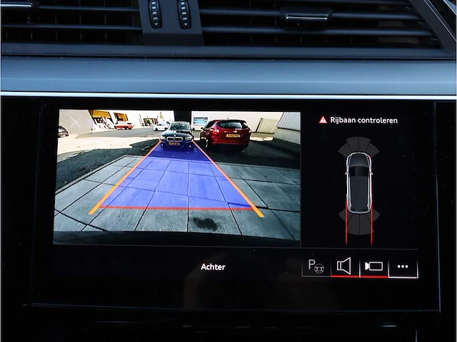 Audi e-tron 50 quattro 71 kwh 230kw automaat 2022 - afbeelding 13 van  35