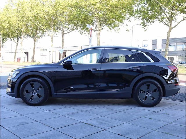 Audi e-tron 50 quattro 71 kwh 230kw automaat 2022 - afbeelding 12 van  35