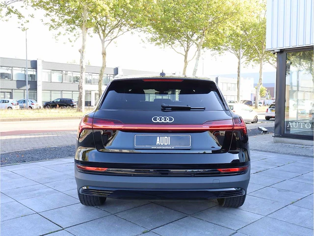 Audi e-tron 50 quattro 71 kwh 230kw automaat 2022 - afbeelding 30 van  35