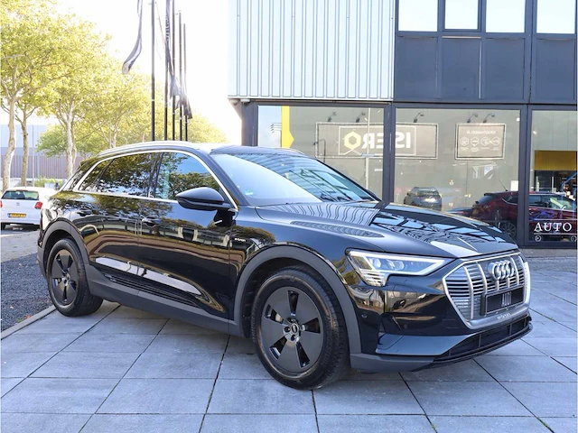Audi e-tron 50 quattro 71 kwh 230kw automaat 2022 - afbeelding 33 van  35