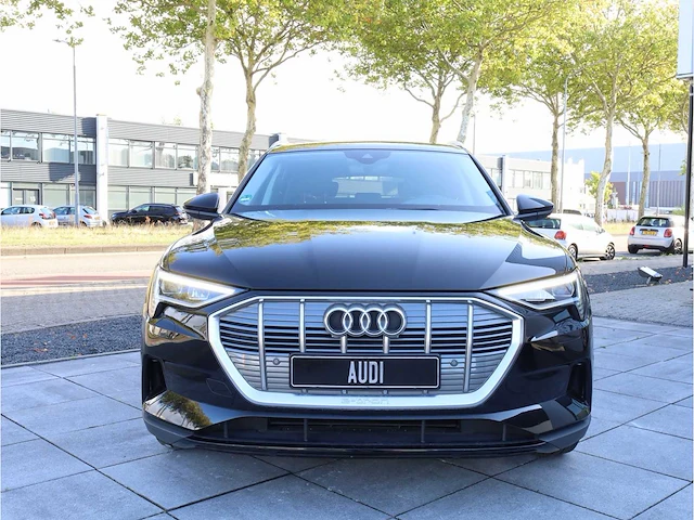 Audi e-tron 50 quattro 71 kwh 230kw automaat 2022 - afbeelding 34 van  35