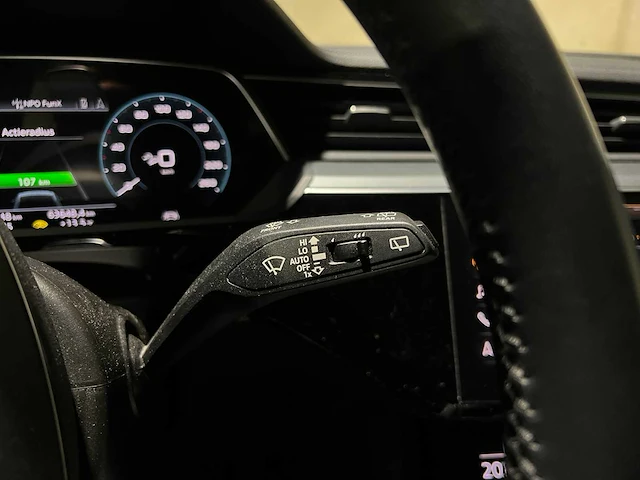 Audi e-tron 50 quattro business edition 313pk 2020, j-470-fg - afbeelding 17 van  45