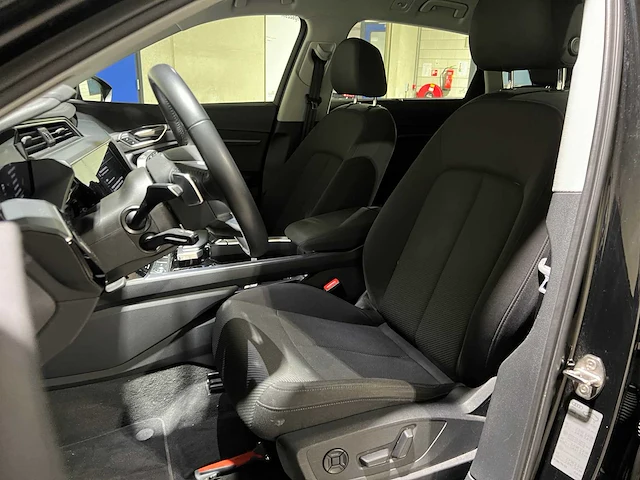 Audi e-tron 50 quattro business edition 313pk 2020, j-470-fg - afbeelding 26 van  45