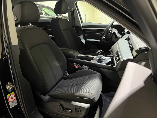 Audi e-tron 50 quattro business edition 313pk 2020, j-470-fg - afbeelding 38 van  45
