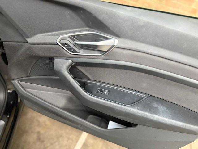 Audi e-tron 50 quattro business edition 71 kwh 313pk 2020, k-422-jj - afbeelding 81 van  87