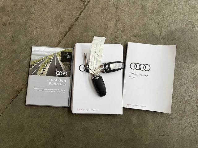 Audi e-tron 50 quattro business edition 71 kwh 313pk 2020, k-422-jj - afbeelding 86 van  87