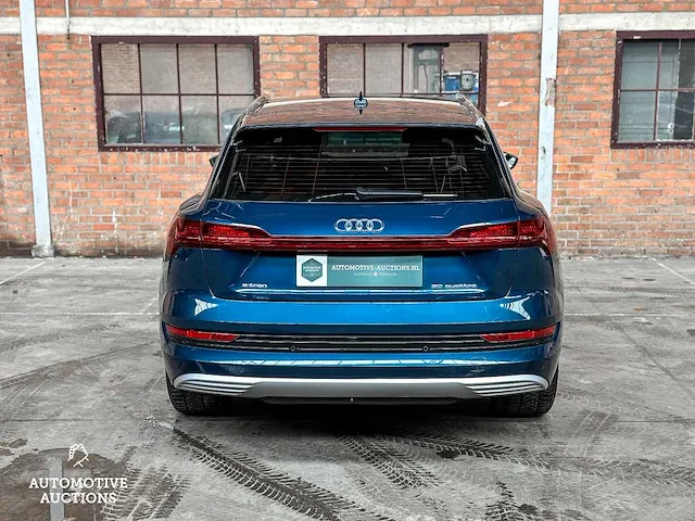 Audi e-tron 50 quattro launch edition 71 kwh 313pk 2019 (origineel-nl + 1e eigenaar), g-338-xh - afbeelding 9 van  68