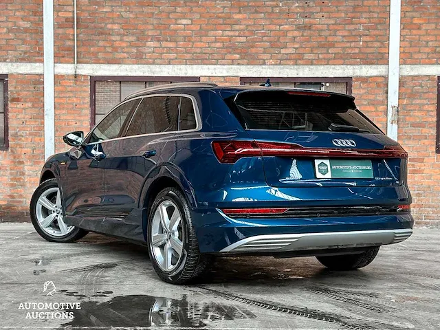 Audi e-tron 50 quattro launch edition 71 kwh 313pk 2019 (origineel-nl + 1e eigenaar), g-338-xh - afbeelding 11 van  68