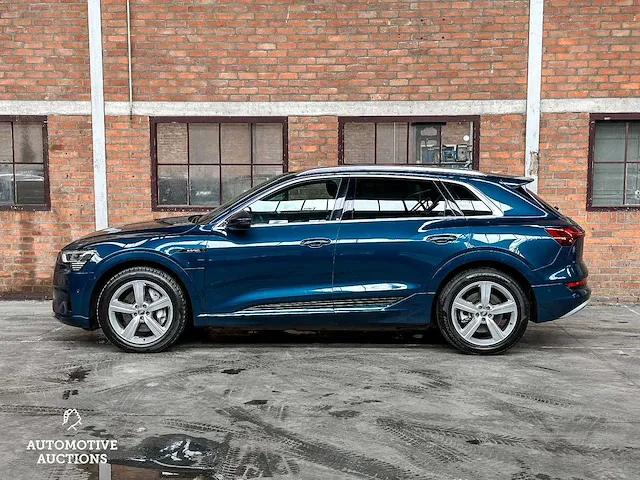 Audi e-tron 50 quattro launch edition 71 kwh 313pk 2019 (origineel-nl + 1e eigenaar), g-338-xh - afbeelding 16 van  68