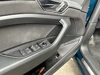 Audi e-tron 50 quattro launch edition 71 kwh 313pk 2019 (origineel-nl + 1e eigenaar), g-338-xh - afbeelding 18 van  68