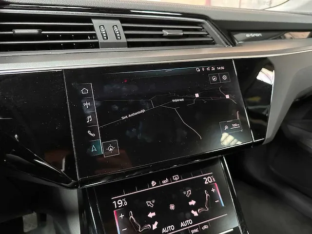 Audi e-tron 50 quattro launch edition 71 kwh 313pk 2019 (origineel-nl + 1e eigenaar), g-338-xh - afbeelding 20 van  68