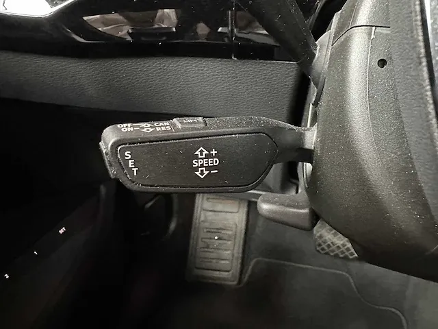 Audi e-tron 50 quattro launch edition 71 kwh 313pk 2019 (origineel-nl + 1e eigenaar), g-338-xh - afbeelding 28 van  68