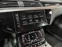 Audi e-tron 50 quattro launch edition 71 kwh 313pk 2019 (origineel-nl + 1e eigenaar), g-338-xh - afbeelding 32 van  68
