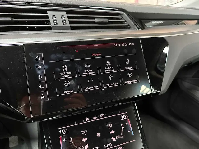 Audi e-tron 50 quattro launch edition 71 kwh 313pk 2019 (origineel-nl + 1e eigenaar), g-338-xh - afbeelding 33 van  68