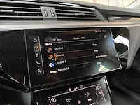 Audi e-tron 50 quattro launch edition 71 kwh 313pk 2019 (origineel-nl + 1e eigenaar), g-338-xh - afbeelding 36 van  68