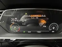 Audi e-tron 50 quattro launch edition 71 kwh 313pk 2019 (origineel-nl + 1e eigenaar), g-338-xh - afbeelding 39 van  68
