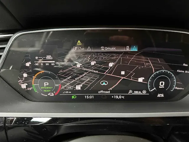 Audi e-tron 50 quattro launch edition 71 kwh 313pk 2019 (origineel-nl + 1e eigenaar), g-338-xh - afbeelding 40 van  68