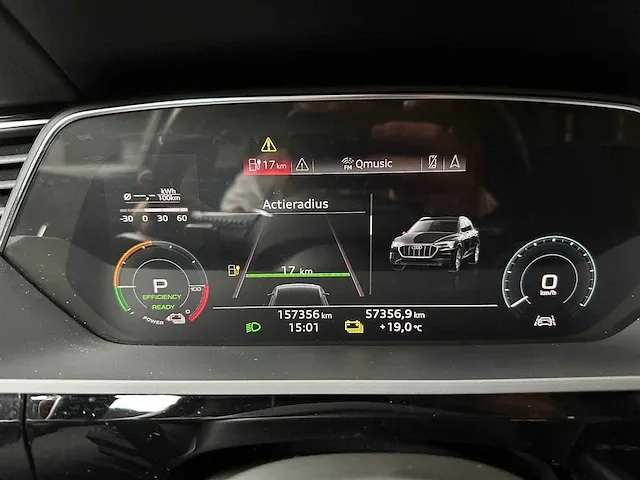 Audi e-tron 50 quattro launch edition 71 kwh 313pk 2019 (origineel-nl + 1e eigenaar), g-338-xh - afbeelding 41 van  68