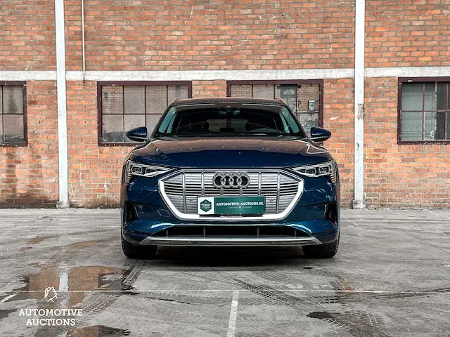 Audi e-tron 50 quattro launch edition 71 kwh 313pk 2019 (origineel-nl + 1e eigenaar), g-338-xh - afbeelding 45 van  68