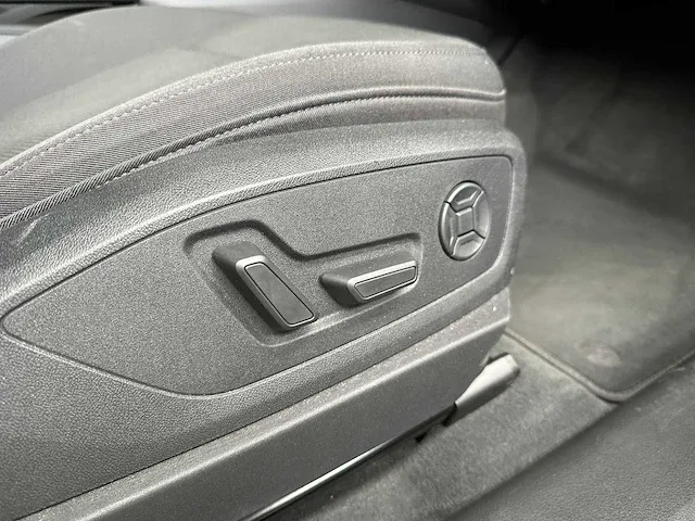 Audi e-tron 50 quattro launch edition 71 kwh 313pk 2019 (origineel-nl + 1e eigenaar), g-338-xh - afbeelding 60 van  68