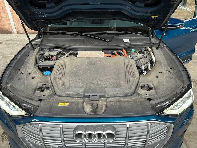 Audi e-tron 50 quattro launch edition 71 kwh 313pk 2019 (origineel-nl + 1e eigenaar), g-338-xh - afbeelding 61 van  68