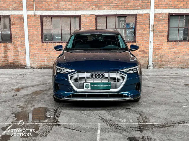 Audi e-tron 50 quattro launch edition 71 kwh 313pk 2019 (origineel-nl + 1e eigenaar), g-338-xh - afbeelding 56 van  68