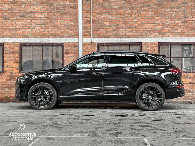 Audi e-tron 50 quattro launch edition black 71 kwh 313pk 2019 (origineel-nl + 1e eigenaar), h-970-bh - afbeelding 17 van  26