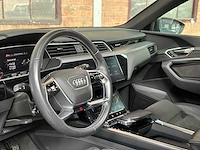 Audi e-tron 50 quattro launch edition black 71 kwh 313pk 2019 (origineel-nl + 1e eigenaar), h-970-bh - afbeelding 20 van  67
