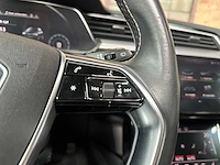 Audi e-tron 50 quattro launch edition black 71 kwh 313pk 2019 (origineel-nl + 1e eigenaar), h-970-bh - afbeelding 26 van  67