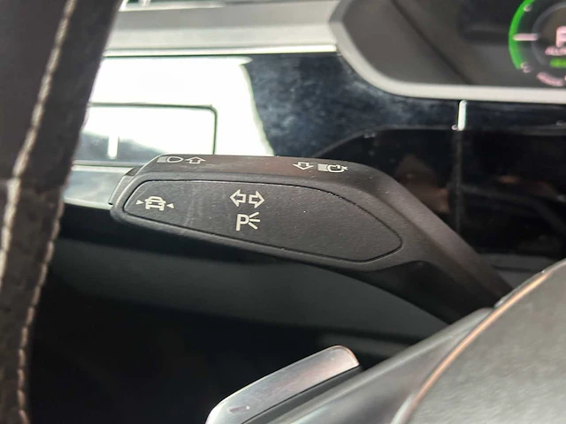 Audi e-tron 50 quattro launch edition black 71 kwh 313pk 2019 (origineel-nl + 1e eigenaar), h-970-bh - afbeelding 30 van  67