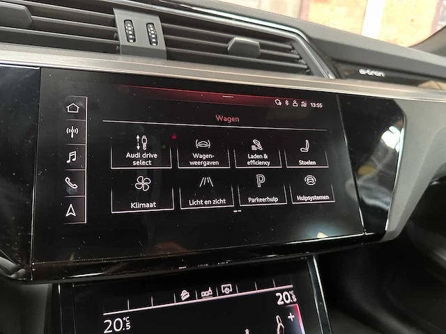 Audi e-tron 50 quattro launch edition black 71 kwh 313pk 2019 (origineel-nl + 1e eigenaar), h-970-bh - afbeelding 43 van  67