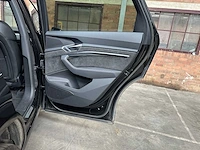 Audi e-tron 50 quattro launch edition black 71 kwh 313pk 2019 (origineel-nl + 1e eigenaar), h-970-bh - afbeelding 52 van  67