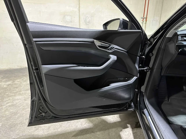 Audi e-tron 50 quattro launch edition plus 71 kwh 313pk 2019, g-120-xv - afbeelding 30 van  50