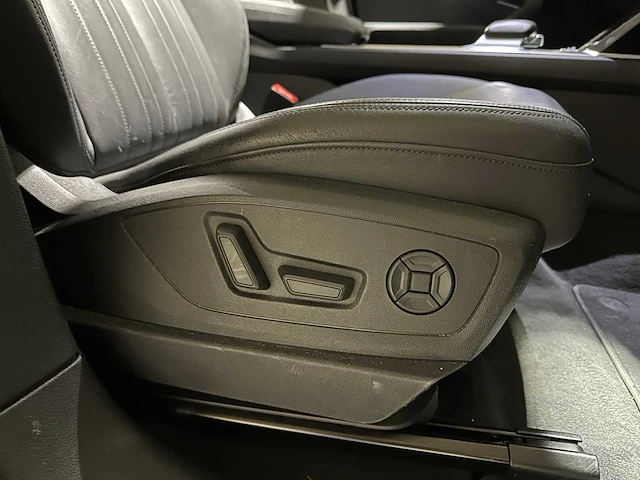 Audi e-tron 50 quattro launch edition plus 71 kwh 313pk 2019, g-120-xv - afbeelding 43 van  50