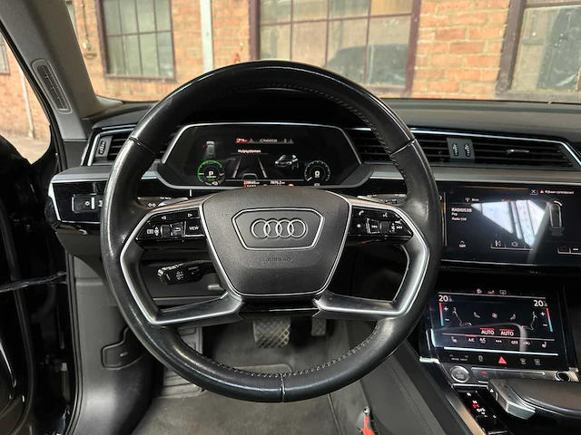 Audi e-tron 50 quattro launch edition plus 71 kwh 313pk 2019, g-440-xz - afbeelding 9 van  42