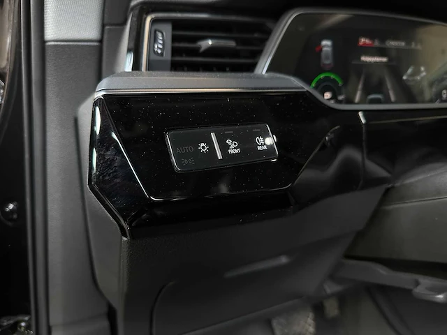 Audi e-tron 50 quattro launch edition plus 71 kwh 313pk 2019, g-440-xz - afbeelding 11 van  42