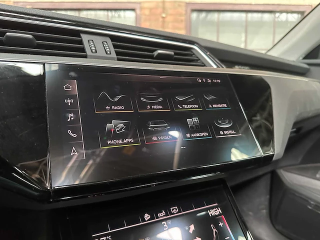 Audi e-tron 50 quattro launch edition plus 71 kwh 313pk 2019, g-907-xp - afbeelding 15 van  45