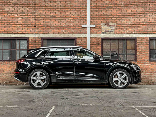 Audi e-tron 50 quattro launch edition plus 71 kwh 313pk 2019, g-907-xp - afbeelding 44 van  45