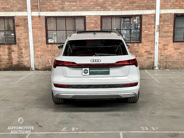 Audi e-tron 50 quattro launch edition plus 71 kwh 313pk 2019 (origineel-nl), h-071-bt - afbeelding 9 van  64