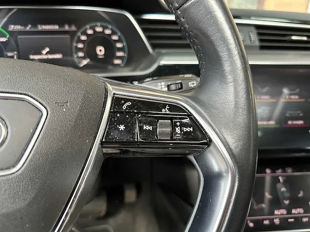 Audi e-tron 50 quattro launch edition plus 71 kwh 313pk 2019 (origineel-nl), h-071-bt - afbeelding 25 van  64