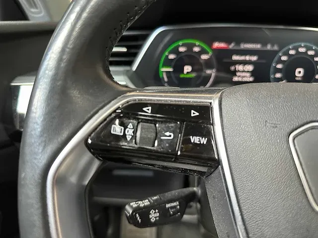 Audi e-tron 50 quattro launch edition plus 71 kwh 313pk 2019 (origineel-nl), h-071-bt - afbeelding 27 van  64