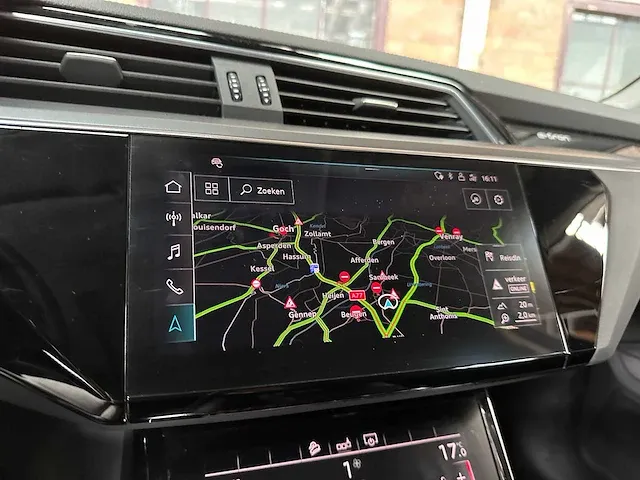 Audi e-tron 50 quattro launch edition plus 71 kwh 313pk 2019 (origineel-nl), h-071-bt - afbeelding 39 van  64