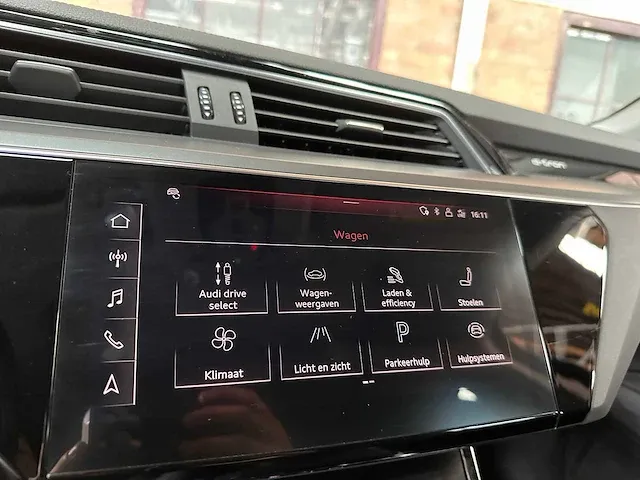 Audi e-tron 50 quattro launch edition plus 71 kwh 313pk 2019 (origineel-nl), h-071-bt - afbeelding 40 van  64
