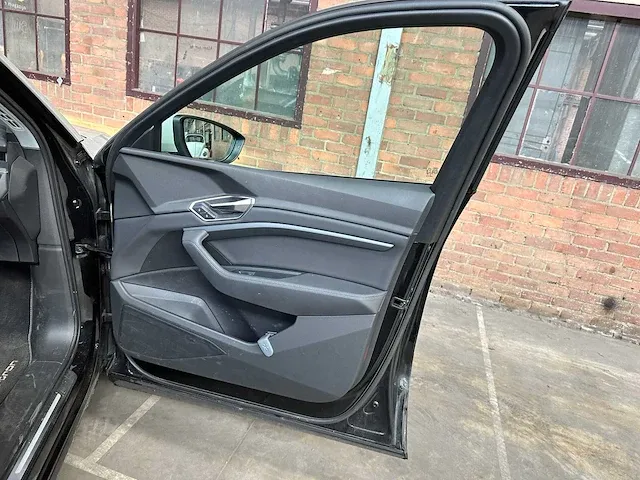 Audi e-tron 50 quattro launch edition plus 71 kwh 313pk 2019 (origineel-nl), h-071-bt - afbeelding 50 van  64
