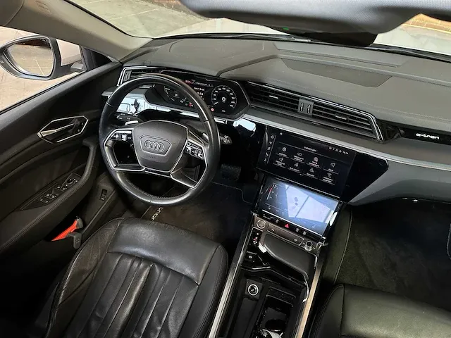 Audi e-tron 50 quattro launch edition plus 71 kwh 313pk 2019 (origineel-nl), h-071-bt - afbeelding 52 van  64