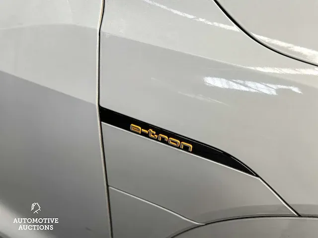 Audi e-tron 50 quattro launch edition plus 71 kwh 313pk 2019 (origineel-nl), h-071-bt - afbeelding 62 van  64