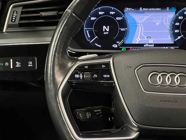 Audi e-tron 50 quattro launch edition plus 71 kwh 313pk 2019 (origineel-nl), h-644-bl - afbeelding 38 van  72