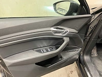 Audi e-tron 50 quattro launch edition plus 71 kwh 313pk 2019 (origineel-nl), h-644-bl - afbeelding 41 van  72