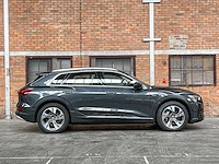 Audi e-tron 50 quattro launch edition plus 71 kwh 313pk 2019 (origineel-nl), h-889-db - afbeelding 3 van  47