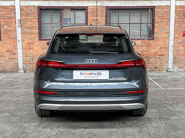 Audi e-tron 50 quattro launch edition plus 71 kwh 313pk 2019 (origineel-nl), h-889-db - afbeelding 8 van  47